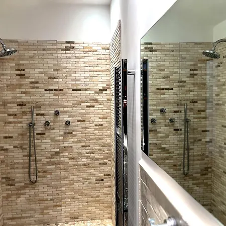 Liberty Townhouse Apartment